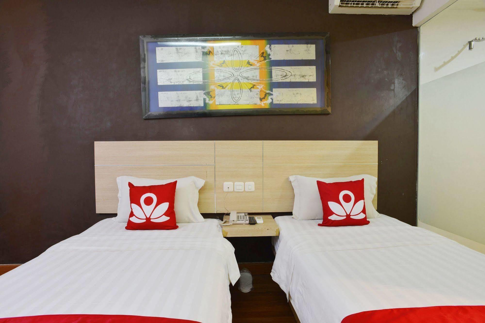 Zen Rooms Rujia Pecenongan Джакарта Экстерьер фото
