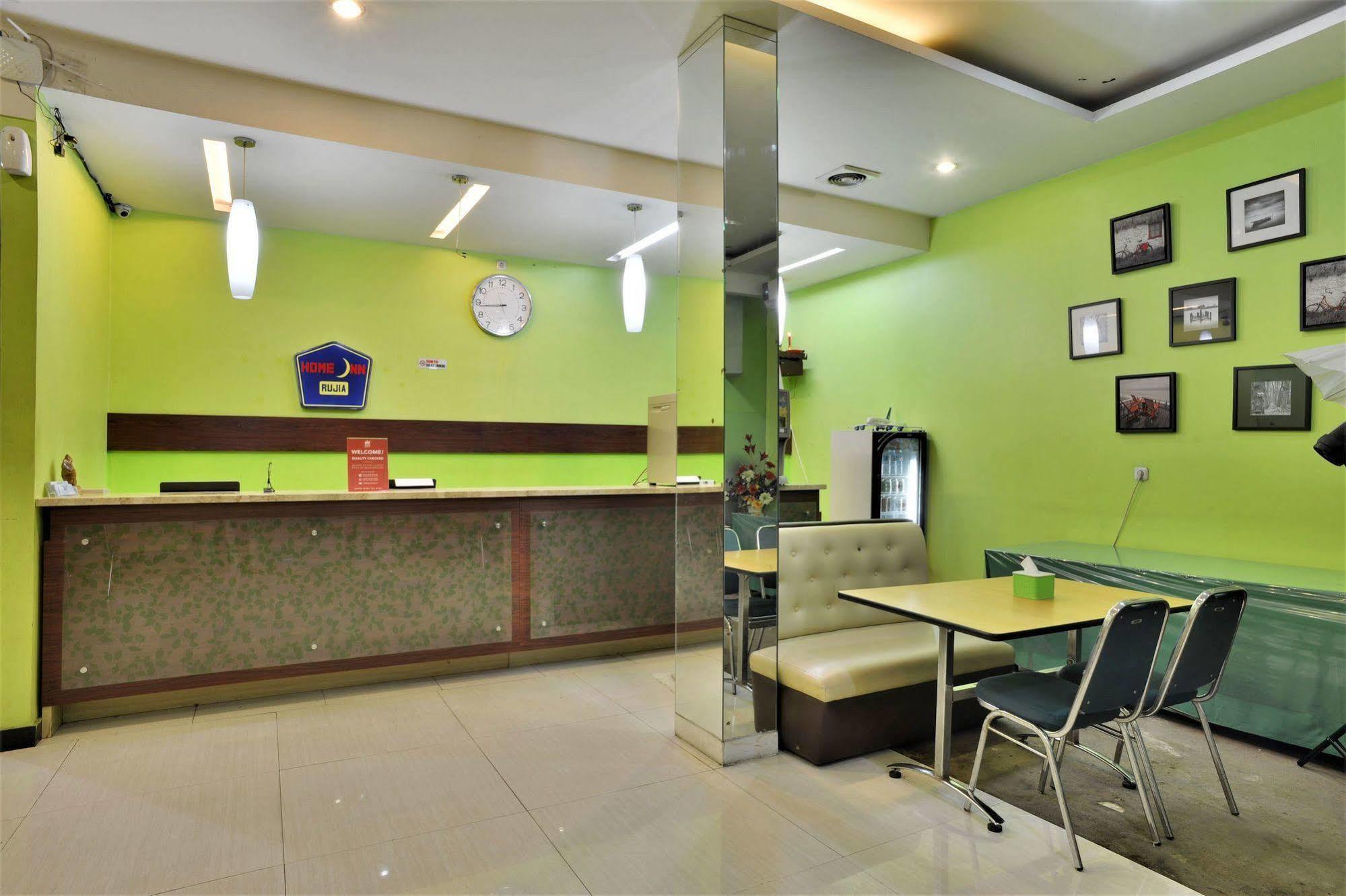 Zen Rooms Rujia Pecenongan Джакарта Экстерьер фото