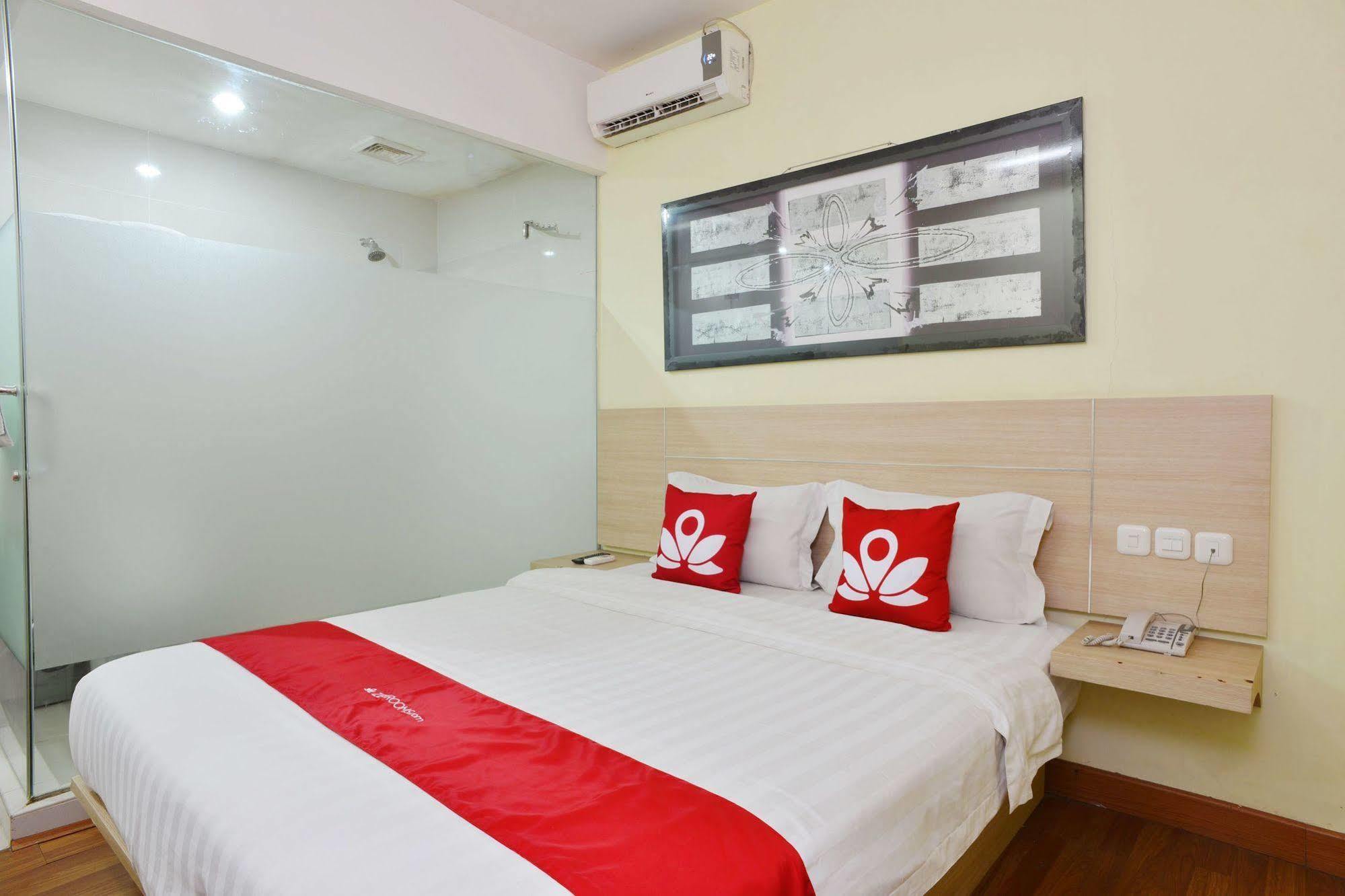 Zen Rooms Rujia Pecenongan Джакарта Экстерьер фото