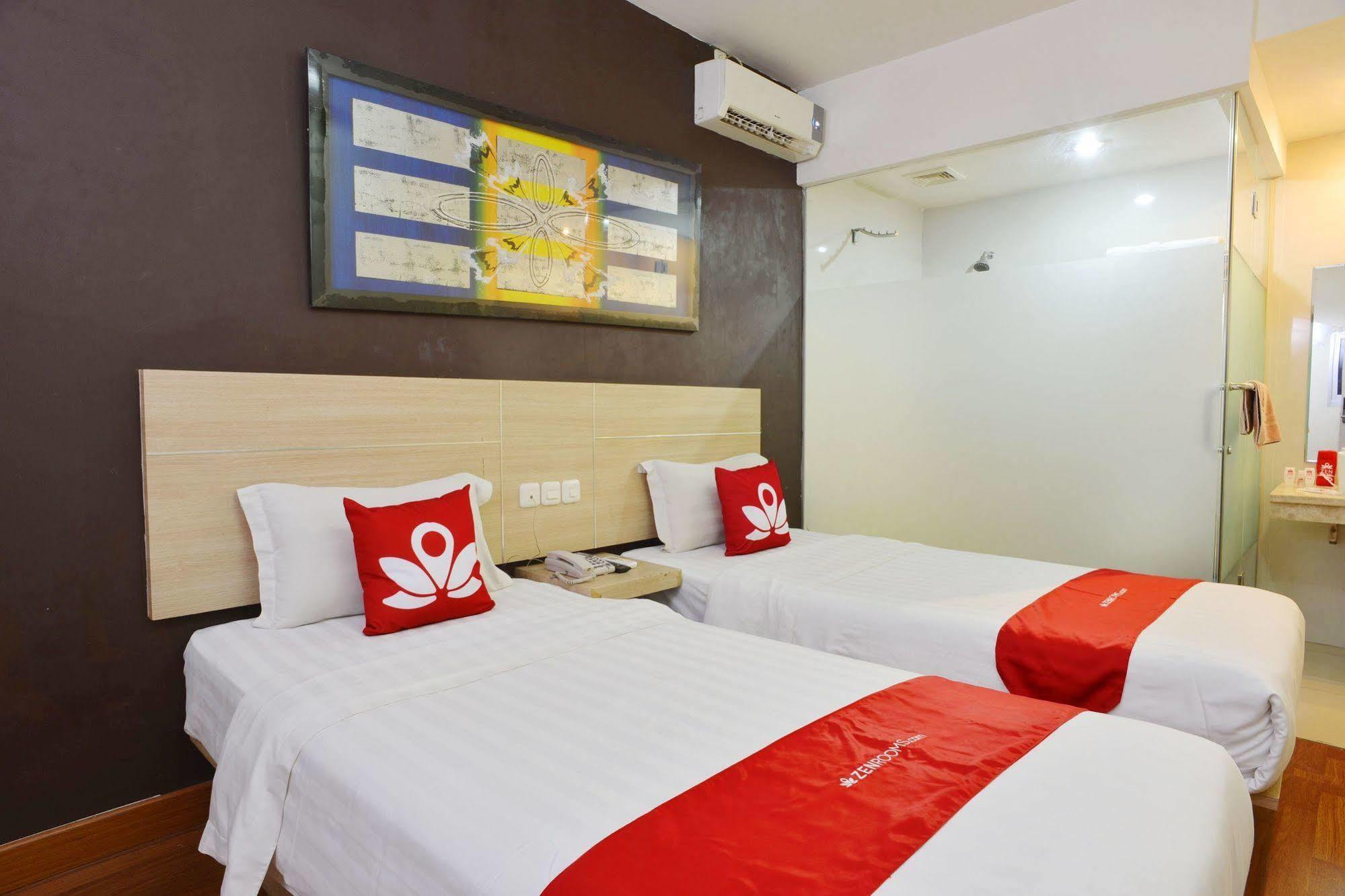 Zen Rooms Rujia Pecenongan Джакарта Экстерьер фото